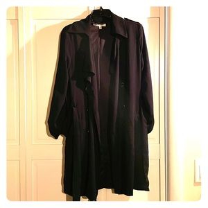 Jennifer Lopez black trench coat
